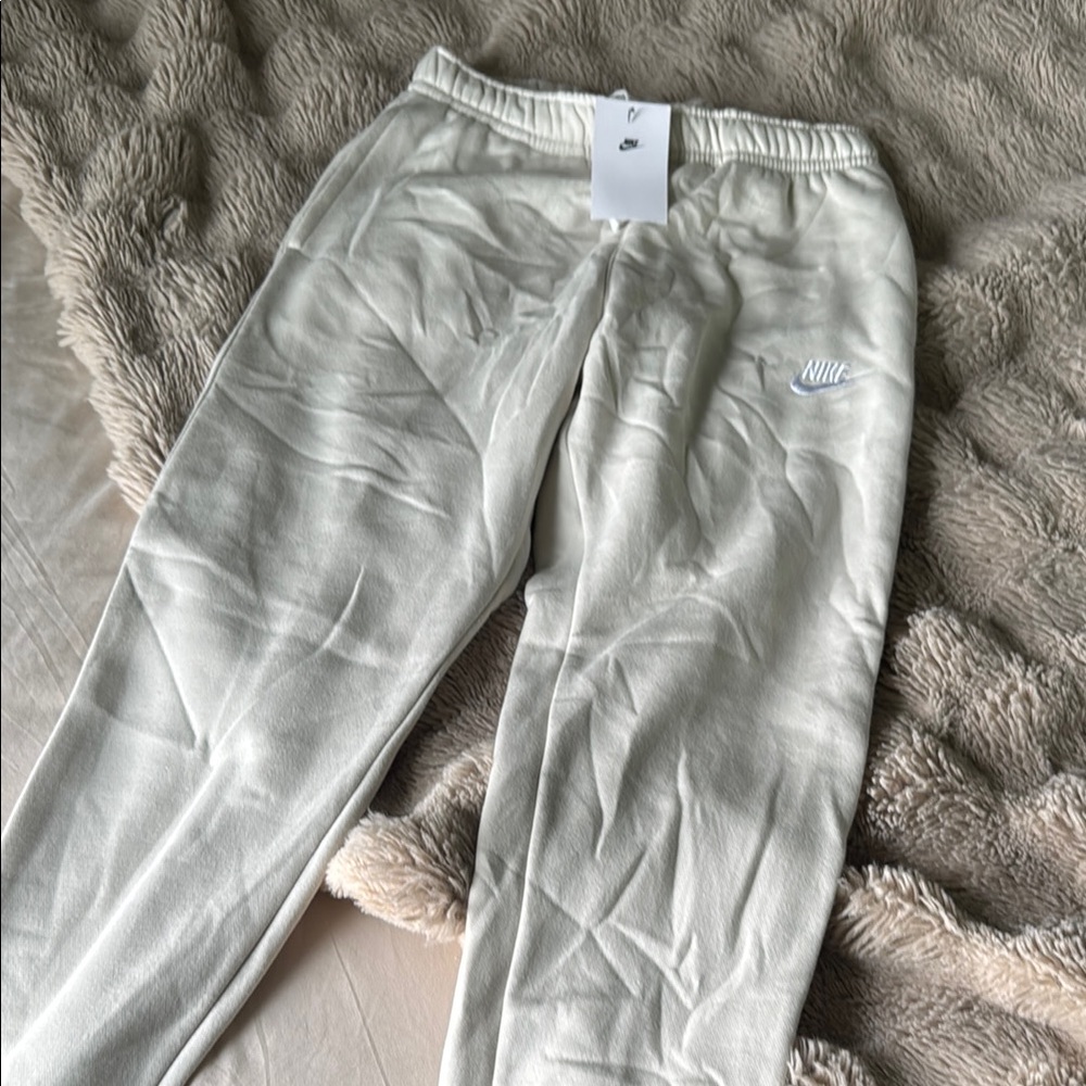 Nike Off-White Joggers NWT size small